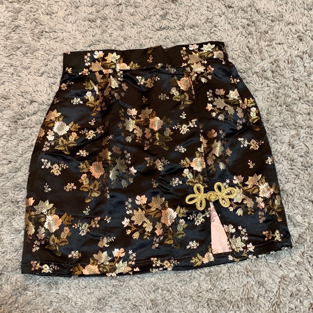 Pattern skirt